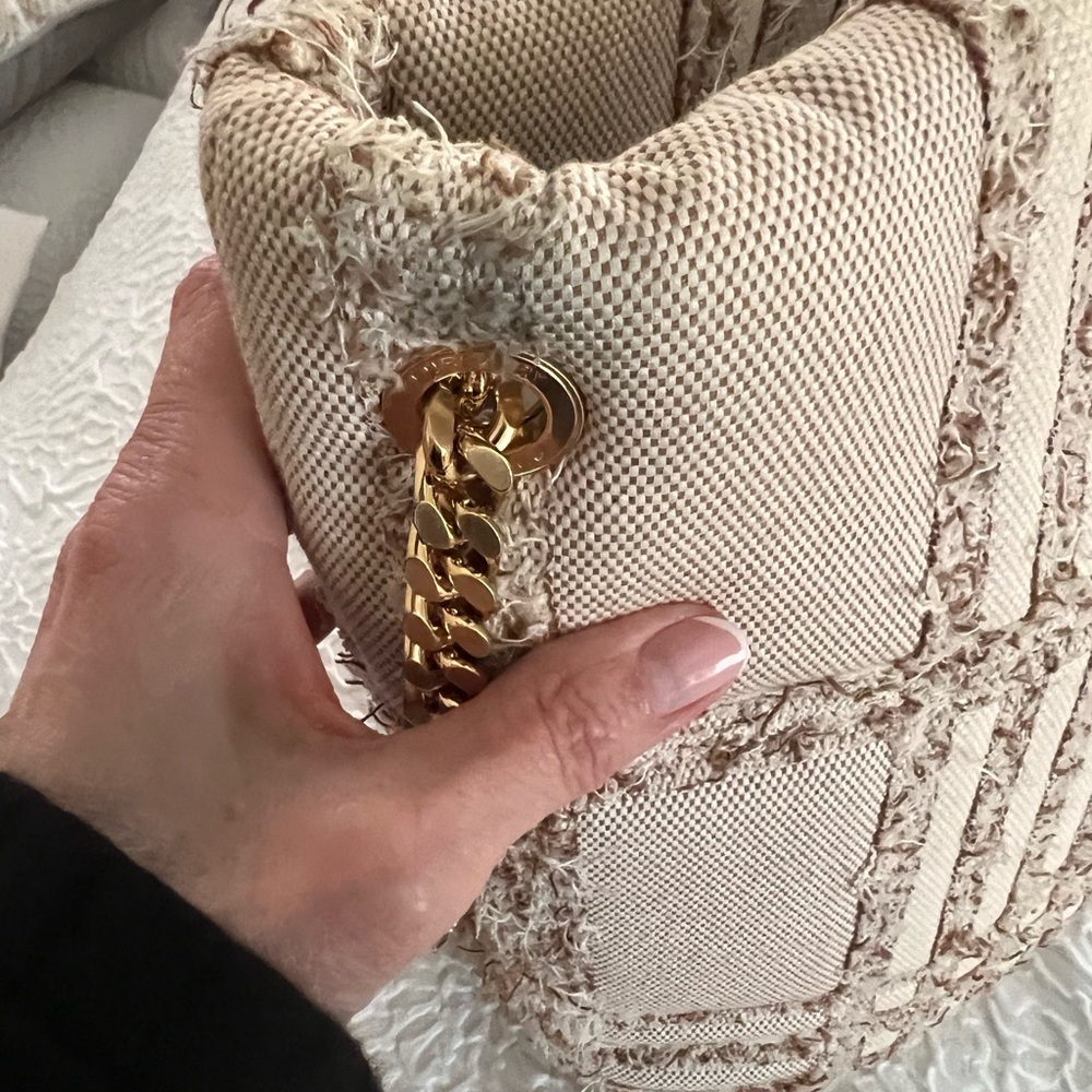 Authentic BURBERRY Shoulder Bag - Picture 10 of 16